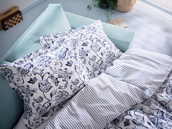 IKEA JUNIMAGNOLIA Чохол на ковдру і 2 наволочки, білий/темно-синій, 200x200/50x60 см 50493269 фото