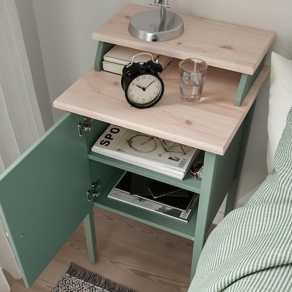IKEA OLDERDALEN Нічний столик, сіро-зелений/сосна, 47x43 см 30500893 фото