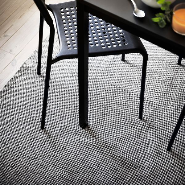 IKEA TIPHEDE Килим тканий на плоско, чорний/натуральний, 155х220 см 20470047 фото